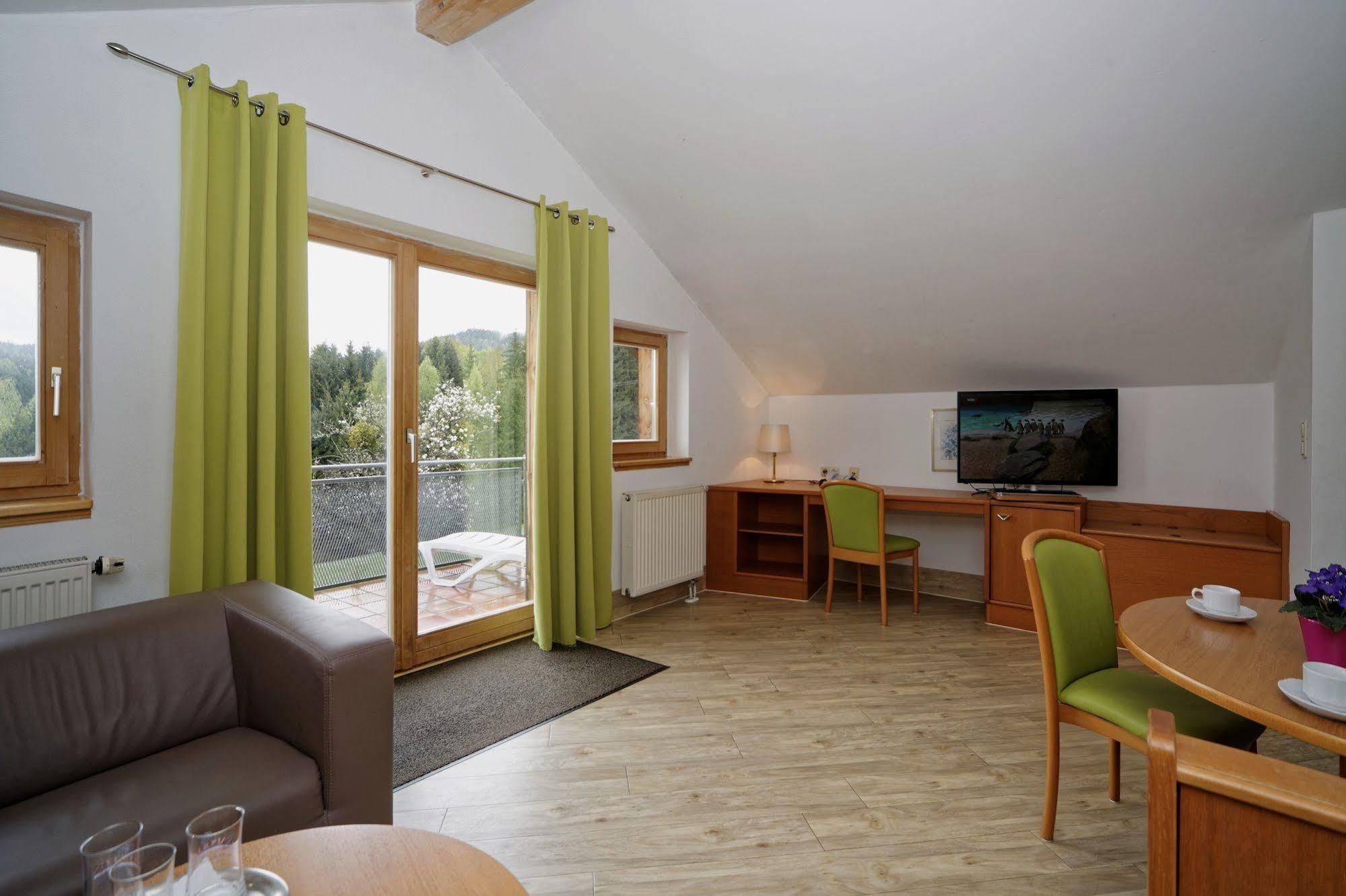 Village Hotel Bayerischer Wald Neukirchen  المظهر الخارجي الصورة
